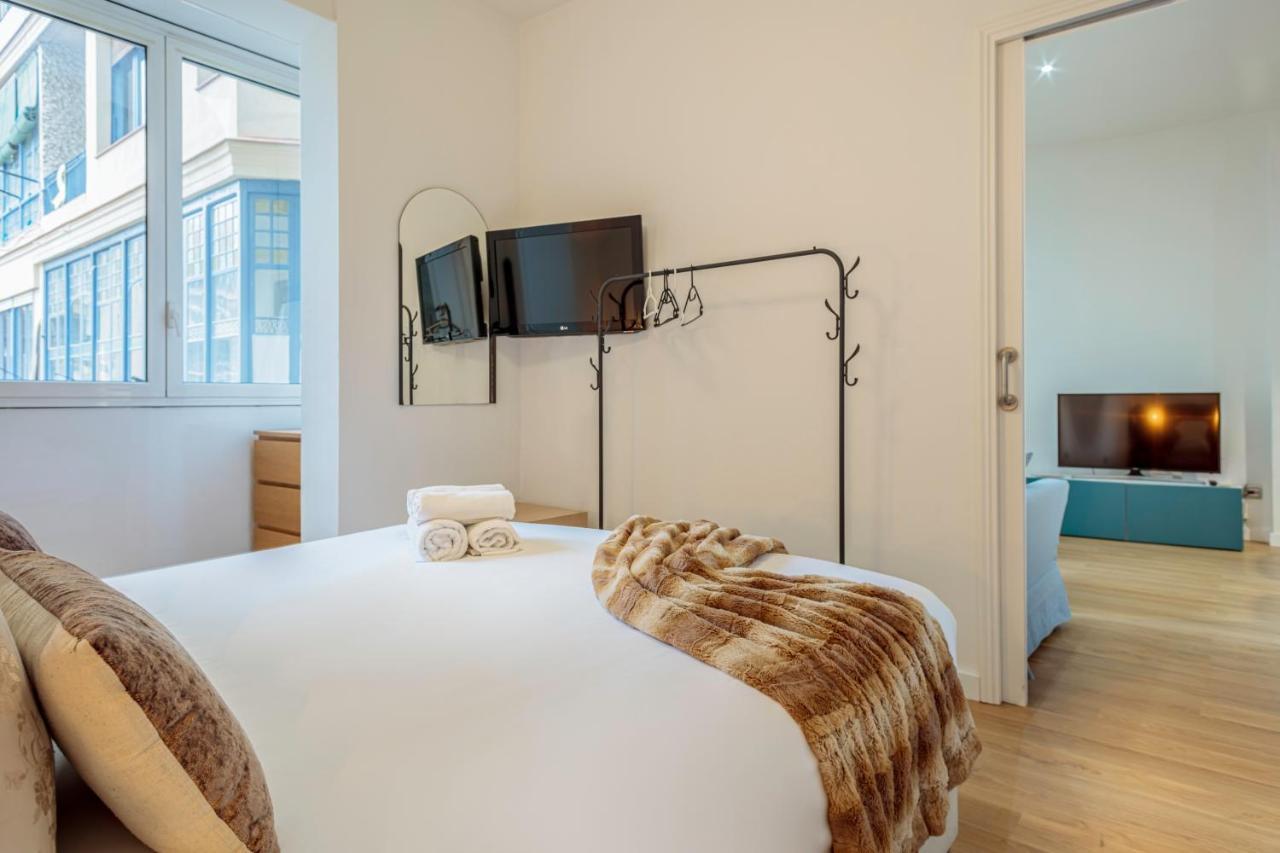 The Gaudi Suites II Барселона Экстерьер фото